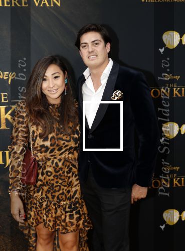 Amsterdam 15 juli 2019
Premiere the lion king in tuschinski. janine Breukhoven met een kennis