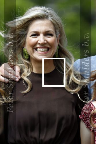 Den Haag 19 juli 2019
Jaarlijkse fotouurtje in de thuisn van Huis ten Bosch . Aanwezig Koning Willem Alexander Koningin Maxima Prinses Amalia Alexia en Ariane.