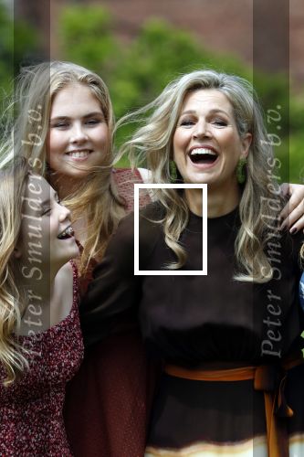 Den Haag 19 juli 2019
Jaarlijkse fotouurtje in de thuisn van Huis ten Bosch . Aanwezig Koning Willem Alexander Koningin Maxima Prinses Amalia Alexia en Ariane.
