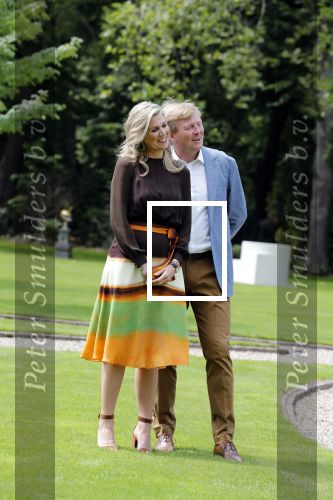 Den Haag 19 juli 2019
Jaarlijkse fotouurtje in de thuisn van Huis ten Bosch . Aanwezig Koning Willem Alexander Koningin Maxima Prinses Amalia Alexia en Ariane.