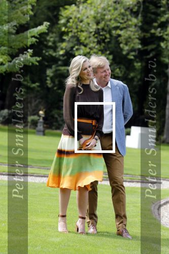 Den Haag 19 juli 2019
Jaarlijkse fotouurtje in de thuisn van Huis ten Bosch . Aanwezig Koning Willem Alexander Koningin Maxima Prinses Amalia Alexia en Ariane.