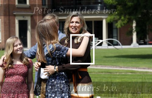 Den Haag 19 juli 2019
Jaarlijkse fotouurtje in de thuisn van Huis ten Bosch . Aanwezig Koning Willem Alexander Koningin Maxima Prinses Amalia Alexia en Ariane.