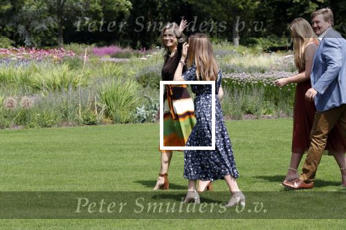 Den Haag 19 juli 2019
Jaarlijkse fotouurtje in de thuisn van Huis ten Bosch . Aanwezig Koning Willem Alexander Koningin Maxima Prinses Amalia Alexia en Ariane.