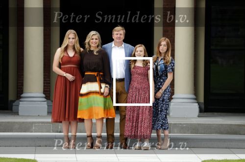 Den Haag 19 juli 2019
Jaarlijkse fotouurtje in de thuisn van Huis ten Bosch . Aanwezig Koning Willem Alexander Koningin Maxima Prinses Amalia Alexia en Ariane.