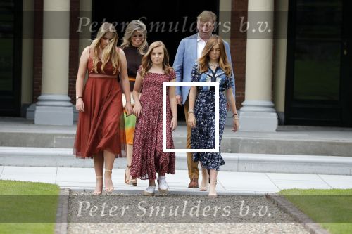 Den Haag 19 juli 2019
Jaarlijkse fotouurtje in de thuisn van Huis ten Bosch . Aanwezig Koning Willem Alexander Koningin Maxima Prinses Amalia Alexia en Ariane.