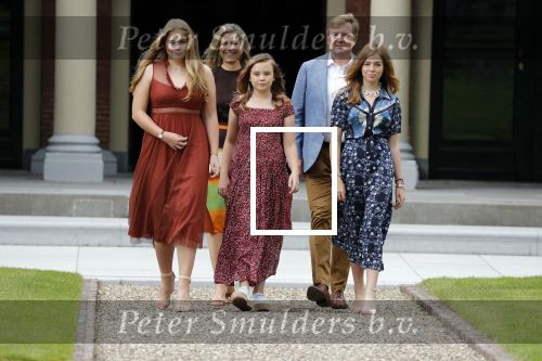 Den Haag 19 juli 2019
Jaarlijkse fotouurtje in de thuisn van Huis ten Bosch . Aanwezig Koning Willem Alexander Koningin Maxima Prinses Amalia Alexia en Ariane.