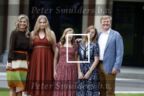 Den Haag 19 juli 2019
Jaarlijkse fotouurtje in de thuisn van Huis ten Bosch . Aanwezig Koning Willem Alexander Koningin Maxima Prinses Amalia Alexia en Ariane.