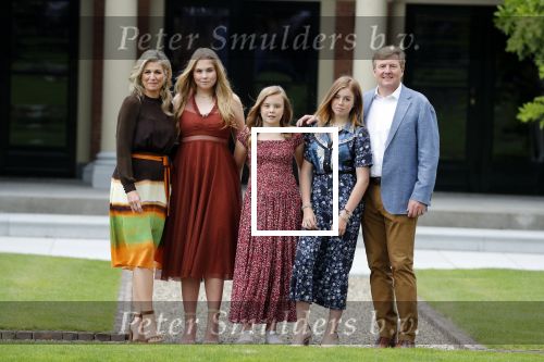 Den Haag 19 juli 2019
Jaarlijkse fotouurtje in de thuisn van Huis ten Bosch . Aanwezig Koning Willem Alexander Koningin Maxima Prinses Amalia Alexia en Ariane.