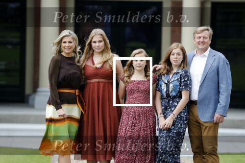 Den Haag 19 juli 2019
Jaarlijkse fotouurtje in de thuisn van Huis ten Bosch . Aanwezig Koning Willem Alexander Koningin Maxima Prinses Amalia Alexia en Ariane.