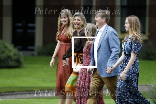 Den Haag 19 juli 2019
Jaarlijkse fotouurtje in de thuisn van Huis ten Bosch . Aanwezig Koning Willem Alexander Koningin Maxima Prinses Amalia Alexia en Ariane.