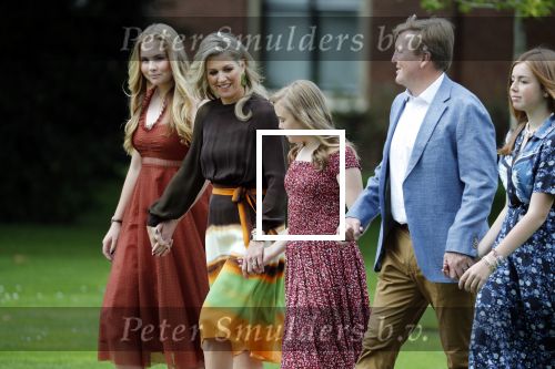 Den Haag 19 juli 2019
Jaarlijkse fotouurtje in de thuisn van Huis ten Bosch . Aanwezig Koning Willem Alexander Koningin Maxima Prinses Amalia Alexia en Ariane.