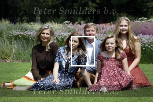 Den Haag 19 juli 2019
Jaarlijkse fotouurtje in de thuisn van Huis ten Bosch . Aanwezig Koning Willem Alexander Koningin Maxima Prinses Amalia Alexia en Ariane.