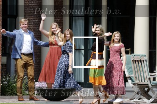 Den Haag 19 juli 2019
Jaarlijkse fotouurtje in de thuisn van Huis ten Bosch . Aanwezig Koning Willem Alexander Koningin Maxima Prinses Amalia Alexia en Ariane.