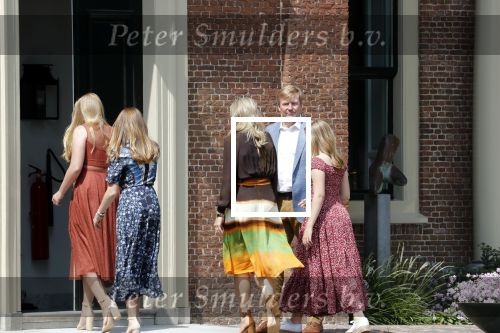 Den Haag 19 juli 2019
Jaarlijkse fotouurtje in de thuisn van Huis ten Bosch . Aanwezig Koning Willem Alexander Koningin Maxima Prinses Amalia Alexia en Ariane.