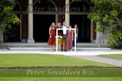 Den Haag 19 juli 2019
Jaarlijkse fotouurtje in de thuisn van Huis ten Bosch . Aanwezig Koning Willem Alexander Koningin Maxima Prinses Amalia Alexia en Ariane.