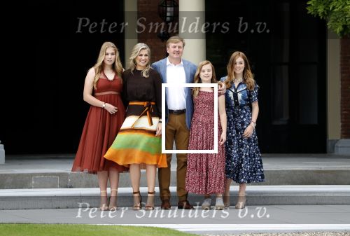 Den Haag 19 juli 2019
Jaarlijkse fotouurtje in de thuisn van Huis ten Bosch . Aanwezig Koning Willem Alexander Koningin Maxima Prinses Amalia Alexia en Ariane.