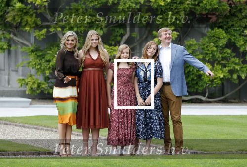 Den Haag 19 juli 2019
Jaarlijkse fotouurtje in de thuisn van Huis ten Bosch . Aanwezig Koning Willem Alexander Koningin Maxima Prinses Amalia Alexia en Ariane.