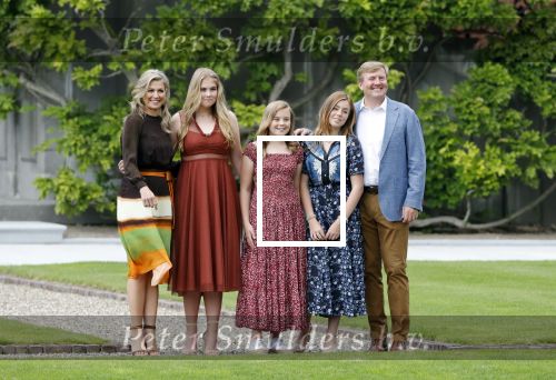 Den Haag 19 juli 2019
Jaarlijkse fotouurtje in de thuisn van Huis ten Bosch . Aanwezig Koning Willem Alexander Koningin Maxima Prinses Amalia Alexia en Ariane.