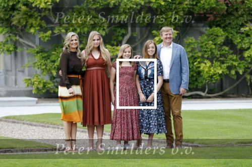 Den Haag 19 juli 2019
Jaarlijkse fotouurtje in de thuisn van Huis ten Bosch . Aanwezig Koning Willem Alexander Koningin Maxima Prinses Amalia Alexia en Ariane.