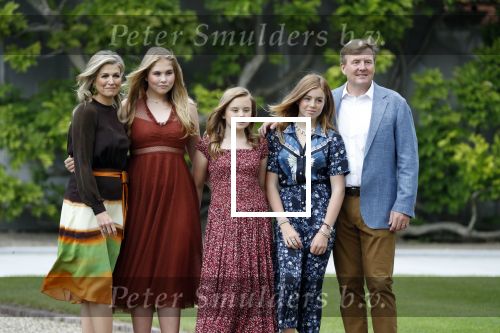 Den Haag 19 juli 2019
Jaarlijkse fotouurtje in de thuisn van Huis ten Bosch . Aanwezig Koning Willem Alexander Koningin Maxima Prinses Amalia Alexia en Ariane.
