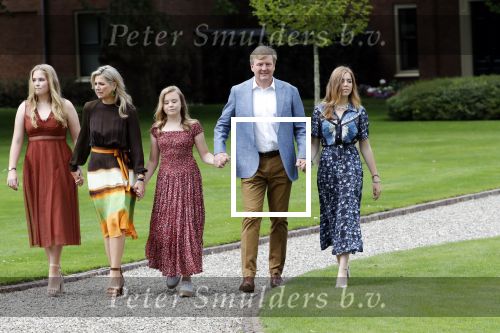 Den Haag 19 juli 2019
Jaarlijkse fotouurtje in de thuisn van Huis ten Bosch . Aanwezig Koning Willem Alexander Koningin Maxima Prinses Amalia Alexia en Ariane.