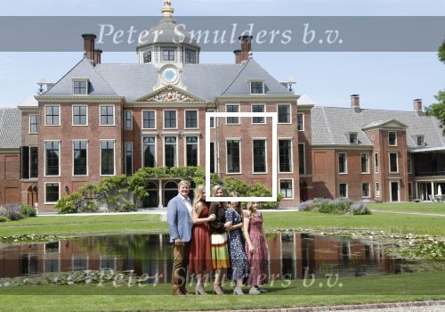 Den Haag 19 juli 2019
Jaarlijkse fotouurtje in de thuisn van Huis ten Bosch . Aanwezig Koning Willem Alexander Koningin Maxima Prinses Amalia Alexia en Ariane.
