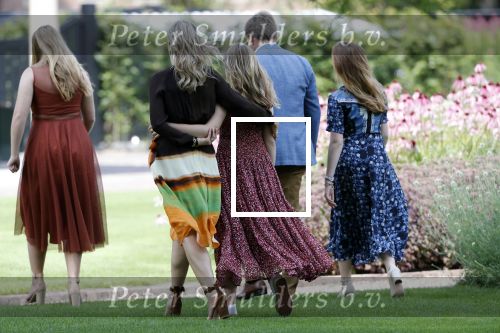 Den Haag 19 juli 2019
Jaarlijkse fotouurtje in de thuisn van Huis ten Bosch . Aanwezig Koning Willem Alexander Koningin Maxima Prinses Amalia Alexia en Ariane.