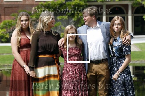 Den Haag 19 juli 2019
Jaarlijkse fotouurtje in de thuisn van Huis ten Bosch . Aanwezig Koning Willem Alexander Koningin Maxima Prinses Amalia Alexia en Ariane.