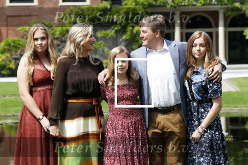 Den Haag 19 juli 2019
Jaarlijkse fotouurtje in de thuisn van Huis ten Bosch . Aanwezig Koning Willem Alexander Koningin Maxima Prinses Amalia Alexia en Ariane.