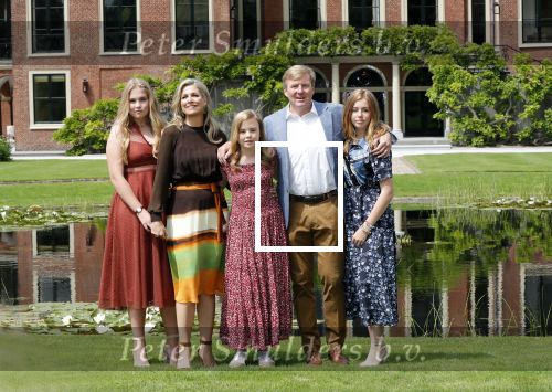 Den Haag 19 juli 2019
Jaarlijkse fotouurtje in de thuisn van Huis ten Bosch . Aanwezig Koning Willem Alexander Koningin Maxima Prinses Amalia Alexia en Ariane.