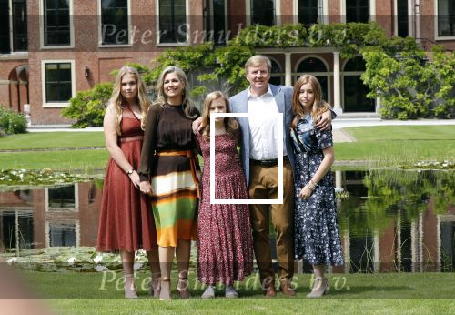 Den Haag 19 juli 2019
Jaarlijkse fotouurtje in de thuisn van Huis ten Bosch . Aanwezig Koning Willem Alexander Koningin Maxima Prinses Amalia Alexia en Ariane.