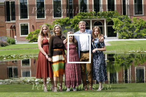 Den Haag 19 juli 2019
Jaarlijkse fotouurtje in de thuisn van Huis ten Bosch . Aanwezig Koning Willem Alexander Koningin Maxima Prinses Amalia Alexia en Ariane.