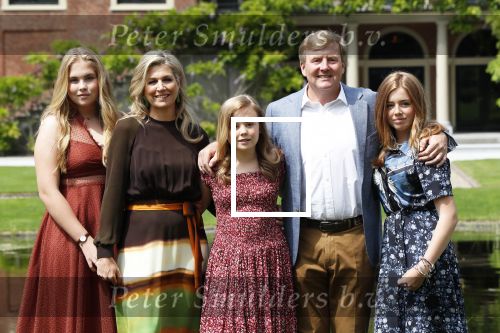 Den Haag 19 juli 2019
Jaarlijkse fotouurtje in de thuisn van Huis ten Bosch . Aanwezig Koning Willem Alexander Koningin Maxima Prinses Amalia Alexia en Ariane.