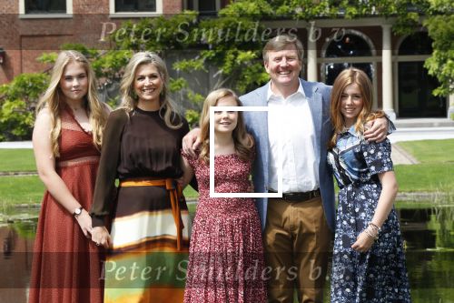 Den Haag 19 juli 2019
Jaarlijkse fotouurtje in de thuisn van Huis ten Bosch . Aanwezig Koning Willem Alexander Koningin Maxima Prinses Amalia Alexia en Ariane.