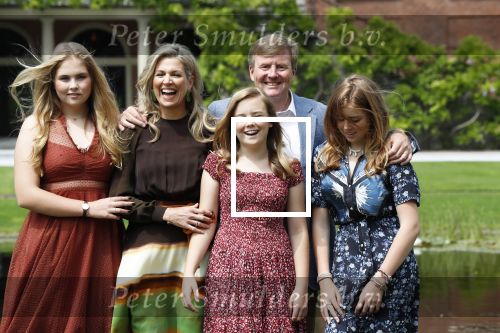 Den Haag 19 juli 2019
Jaarlijkse fotouurtje in de thuisn van Huis ten Bosch . Aanwezig Koning Willem Alexander Koningin Maxima Prinses Amalia Alexia en Ariane.