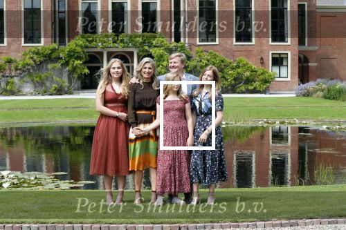 Den Haag 19 juli 2019
Jaarlijkse fotouurtje in de thuisn van Huis ten Bosch . Aanwezig Koning Willem Alexander Koningin Maxima Prinses Amalia Alexia en Ariane.