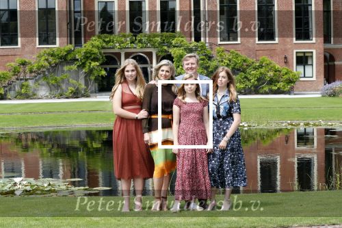 Den Haag 19 juli 2019
Jaarlijkse fotouurtje in de thuisn van Huis ten Bosch . Aanwezig Koning Willem Alexander Koningin Maxima Prinses Amalia Alexia en Ariane.