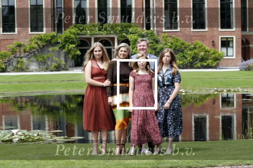 Den Haag 19 juli 2019
Jaarlijkse fotouurtje in de thuisn van Huis ten Bosch . Aanwezig Koning Willem Alexander Koningin Maxima Prinses Amalia Alexia en Ariane.