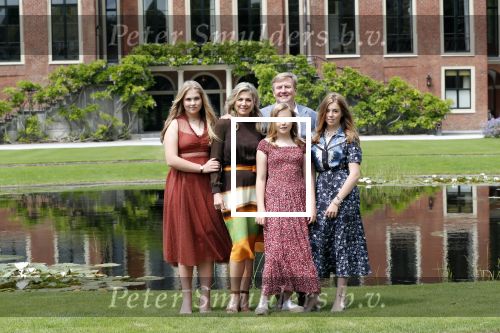 Den Haag 19 juli 2019
Jaarlijkse fotouurtje in de thuisn van Huis ten Bosch . Aanwezig Koning Willem Alexander Koningin Maxima Prinses Amalia Alexia en Ariane.