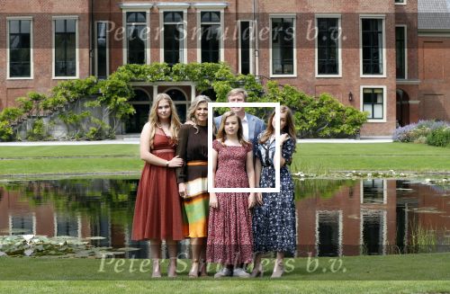 Den Haag 19 juli 2019
Jaarlijkse fotouurtje in de thuisn van Huis ten Bosch . Aanwezig Koning Willem Alexander Koningin Maxima Prinses Amalia Alexia en Ariane.