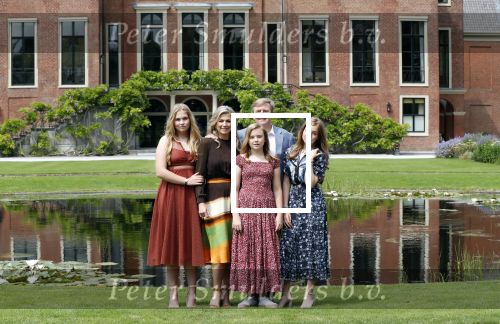 Den Haag 19 juli 2019
Jaarlijkse fotouurtje in de thuisn van Huis ten Bosch . Aanwezig Koning Willem Alexander Koningin Maxima Prinses Amalia Alexia en Ariane.