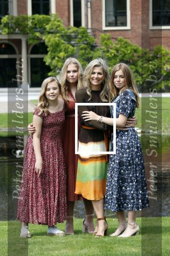 Den Haag 19 juli 2019
Jaarlijkse fotouurtje in de thuisn van Huis ten Bosch . Aanwezig Koning Willem Alexander Koningin Maxima Prinses Amalia Alexia en Ariane.