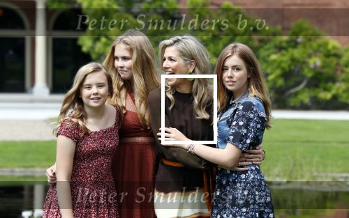 Den Haag 19 juli 2019
Jaarlijkse fotouurtje in de thuisn van Huis ten Bosch . Aanwezig Koning Willem Alexander Koningin Maxima Prinses Amalia Alexia en Ariane.