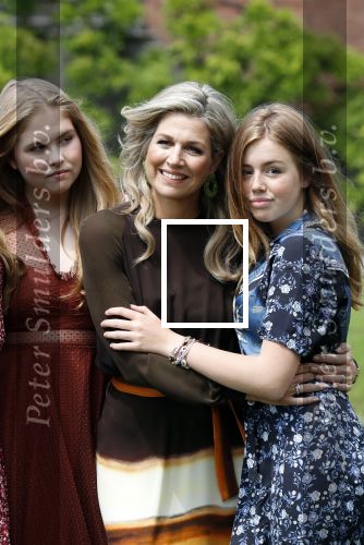 Den Haag 19 juli 2019
Jaarlijkse fotouurtje in de thuisn van Huis ten Bosch . Aanwezig Koning Willem Alexander Koningin Maxima Prinses Amalia Alexia en Ariane.