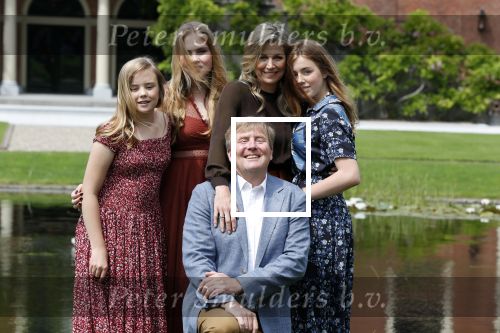 Den Haag 19 juli 2019
Jaarlijkse fotouurtje in de thuisn van Huis ten Bosch . Aanwezig Koning Willem Alexander Koningin Maxima Prinses Amalia Alexia en Ariane.