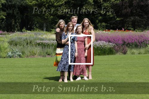 Den Haag 19 juli 2019
Jaarlijkse fotouurtje in de thuisn van Huis ten Bosch . Aanwezig Koning Willem Alexander Koningin Maxima Prinses Amalia Alexia en Ariane.
