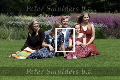 Den Haag 19 juli 2019
Jaarlijkse fotouurtje in de thuisn van Huis ten Bosch . Aanwezig Koning Willem Alexander Koningin Maxima Prinses Amalia Alexia en Ariane.