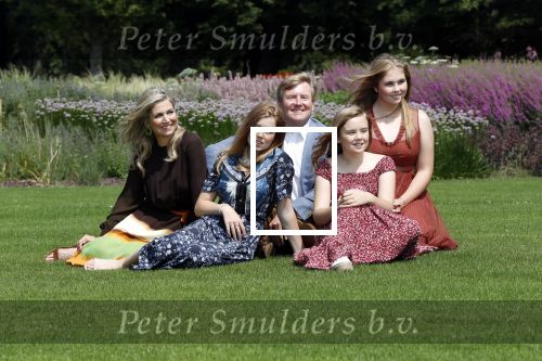 Den Haag 19 juli 2019
Jaarlijkse fotouurtje in de thuisn van Huis ten Bosch . Aanwezig Koning Willem Alexander Koningin Maxima Prinses Amalia Alexia en Ariane.