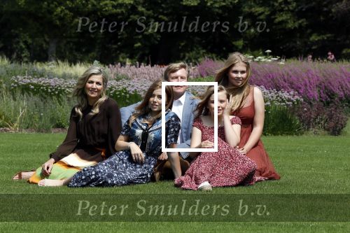 Den Haag 19 juli 2019
Jaarlijkse fotouurtje in de thuisn van Huis ten Bosch . Aanwezig Koning Willem Alexander Koningin Maxima Prinses Amalia Alexia en Ariane.