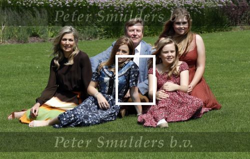 Den Haag 19 juli 2019
Jaarlijkse fotouurtje in de thuisn van Huis ten Bosch . Aanwezig Koning Willem Alexander Koningin Maxima Prinses Amalia Alexia en Ariane.